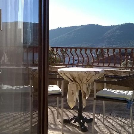 Studio Rade Stari Grad  Buitenkant foto