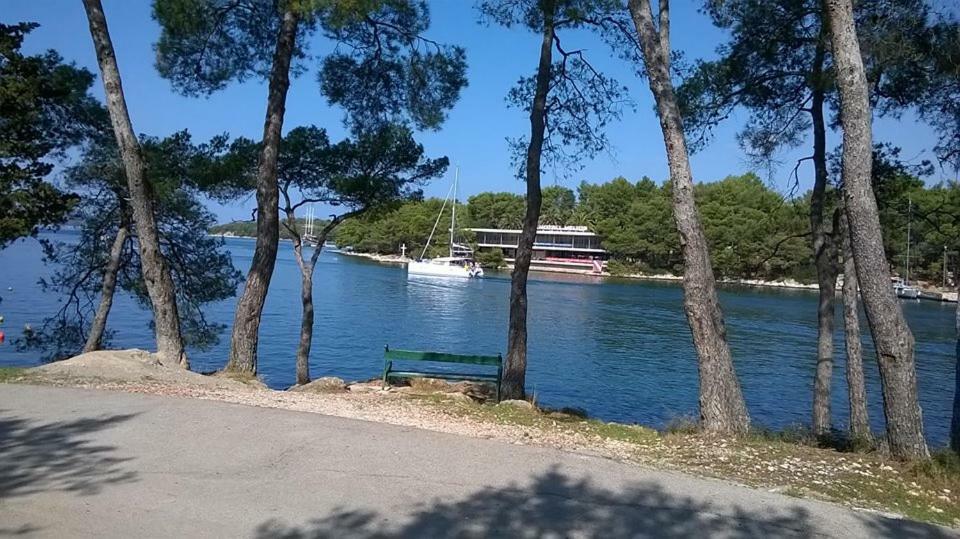 Studio Rade Stari Grad  Buitenkant foto