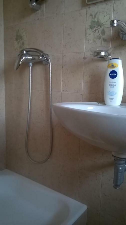 Studio Rade Stari Grad  Buitenkant foto